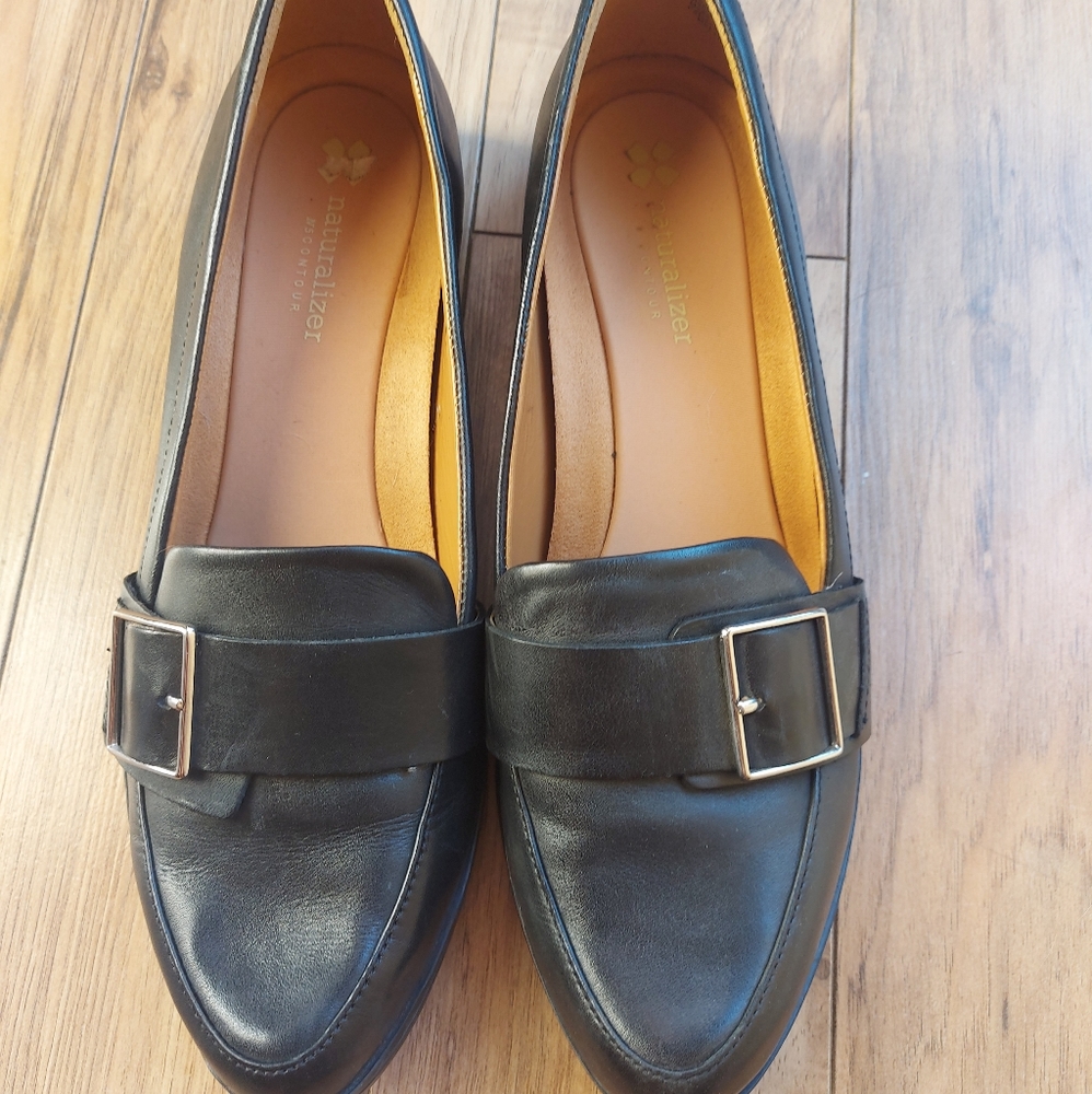 Black Naturalizer flats